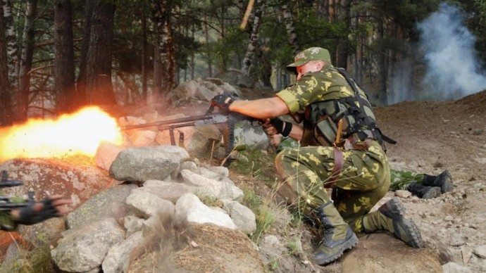 Военный боевик про пограничников / Стреляющие горы